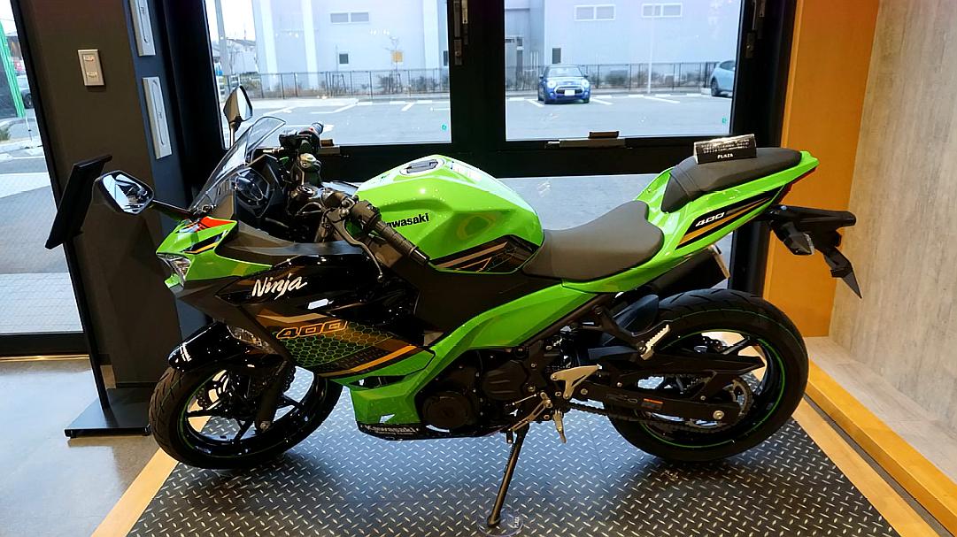 [图]2020款川崎NINJA 400 KRT版到店实拍,质感爆棚,感觉怎么样?