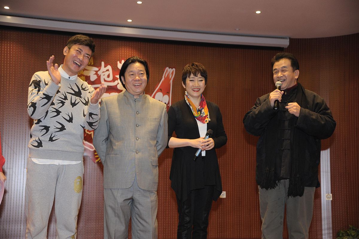 2016年12月21日,北京,明星出席电影《泡菜爱上小龙虾》关机发布会.  