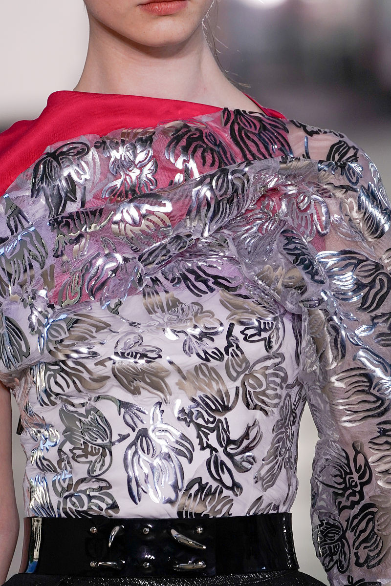 带有蛇头标志的衣服是什么品牌