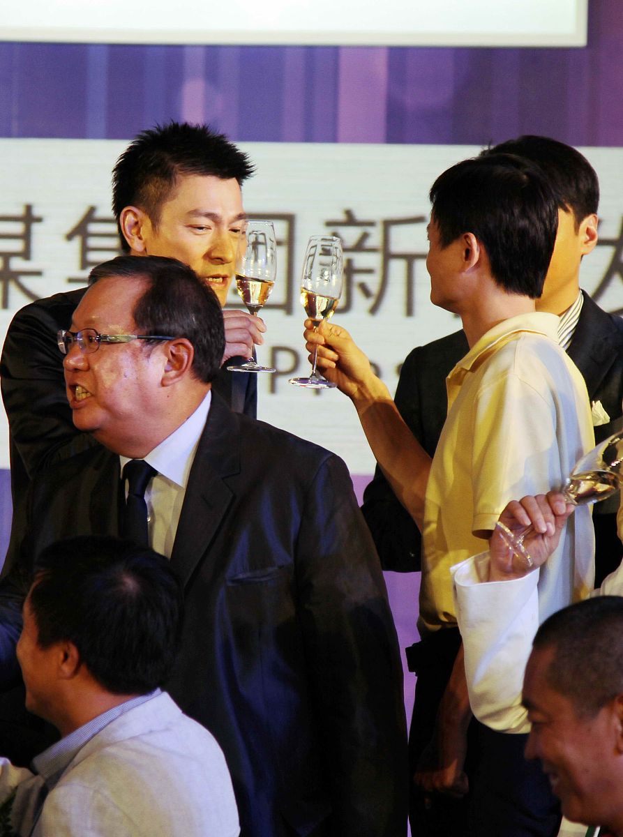 2011年7月28日,上海,香港娱乐业巨头林建岳博士旗下之丰德丽控股有限