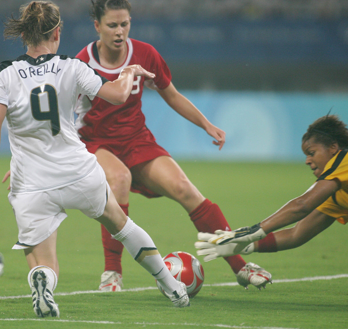 2008年8月15日,上海体育场 ,奥运足球女子1/4决赛第19场,美国vs加拿大