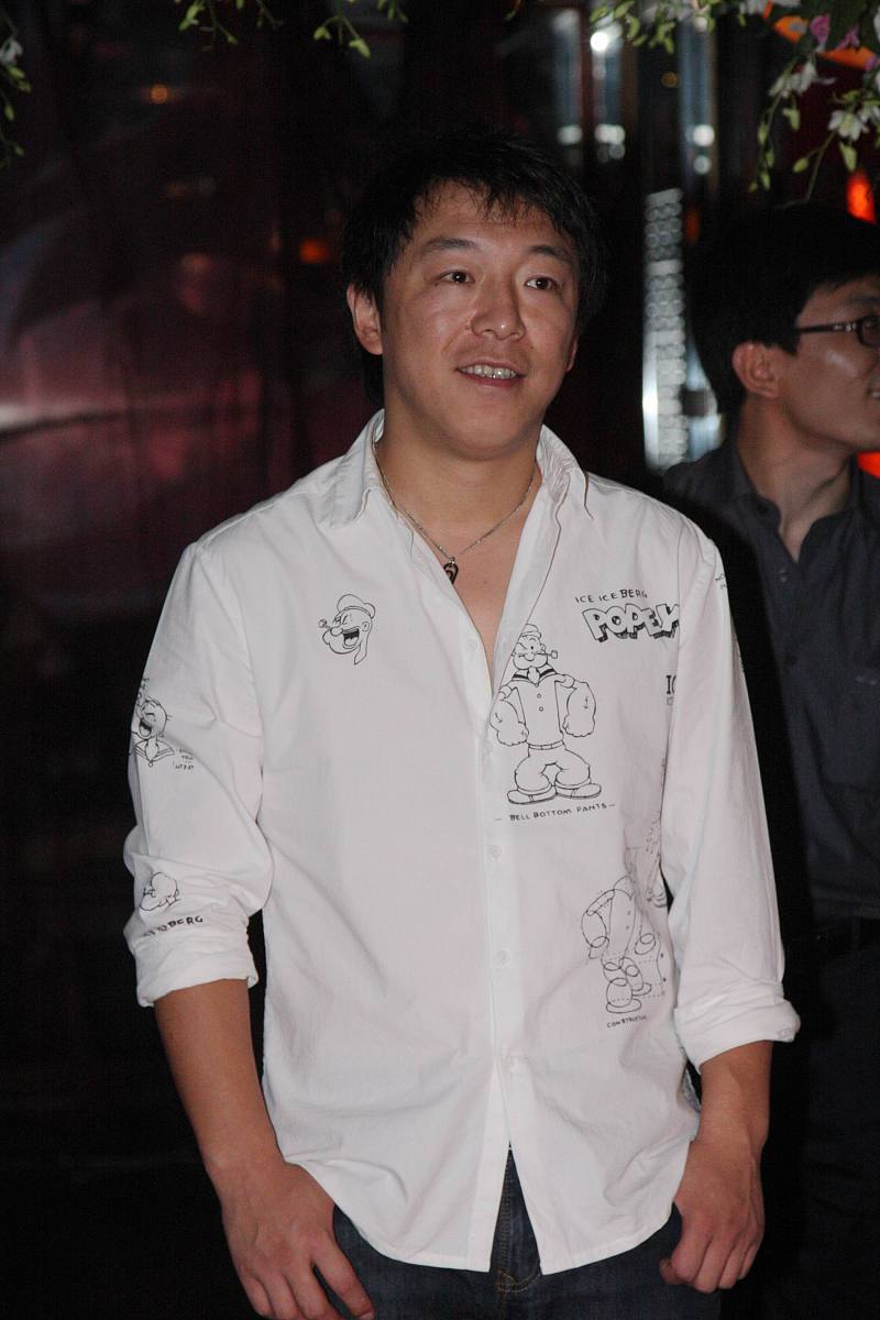 2010年8月30日,北京,话剧《我们结婚吧》发布会.***_***黄渤+++_+++话
