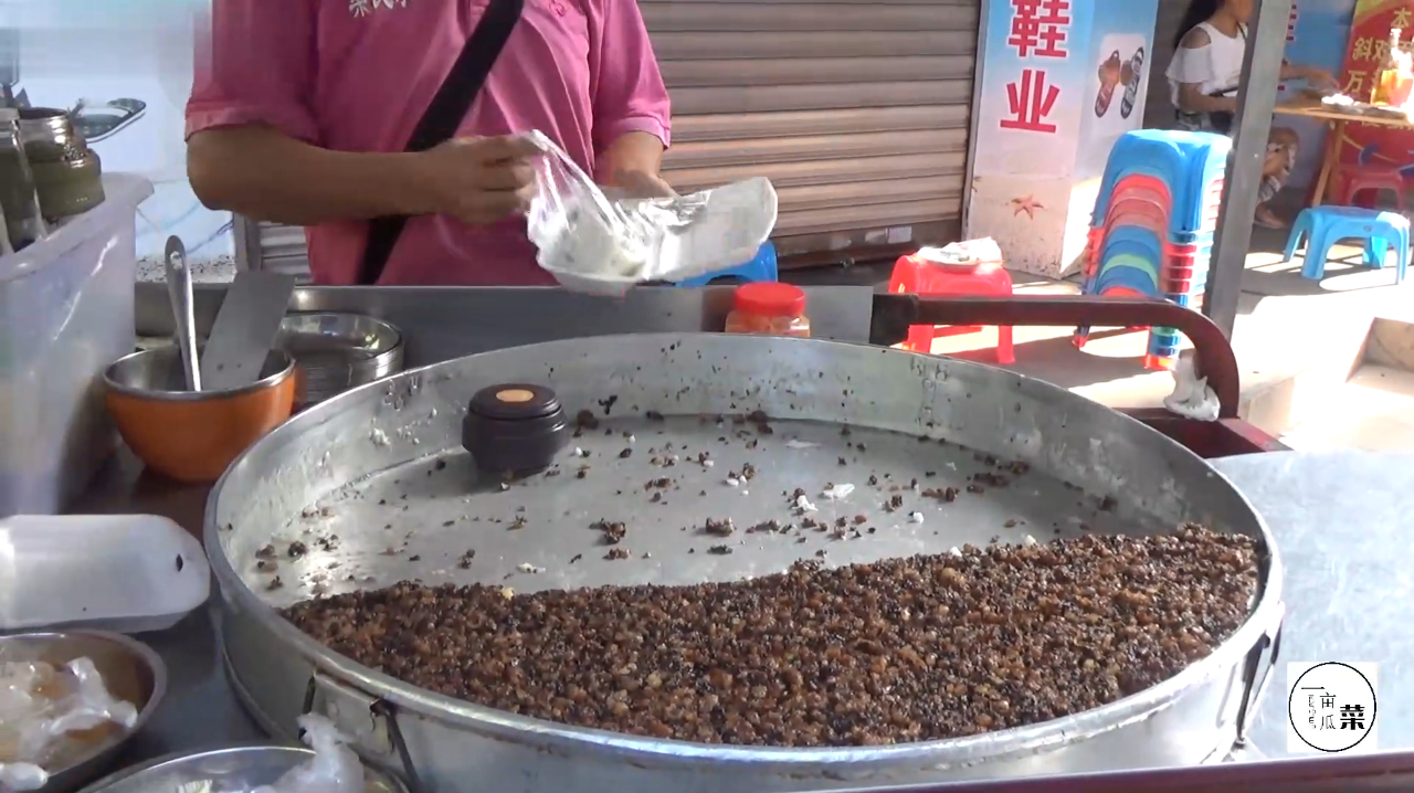 实拍广西东兴最美味早餐,经济实惠,味道好,还能美颜养容