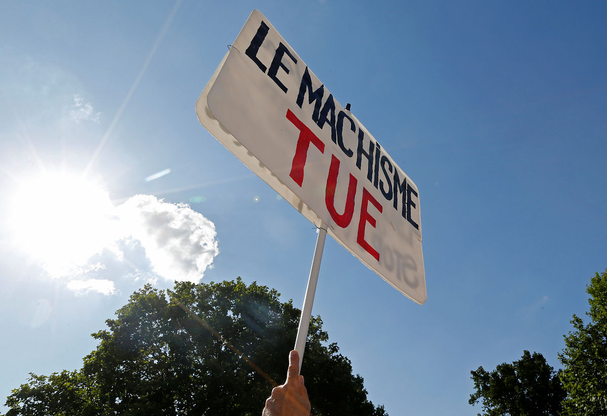 师德师风先进个人事迹：以人为本，注重教学创新，培养学生全面发展