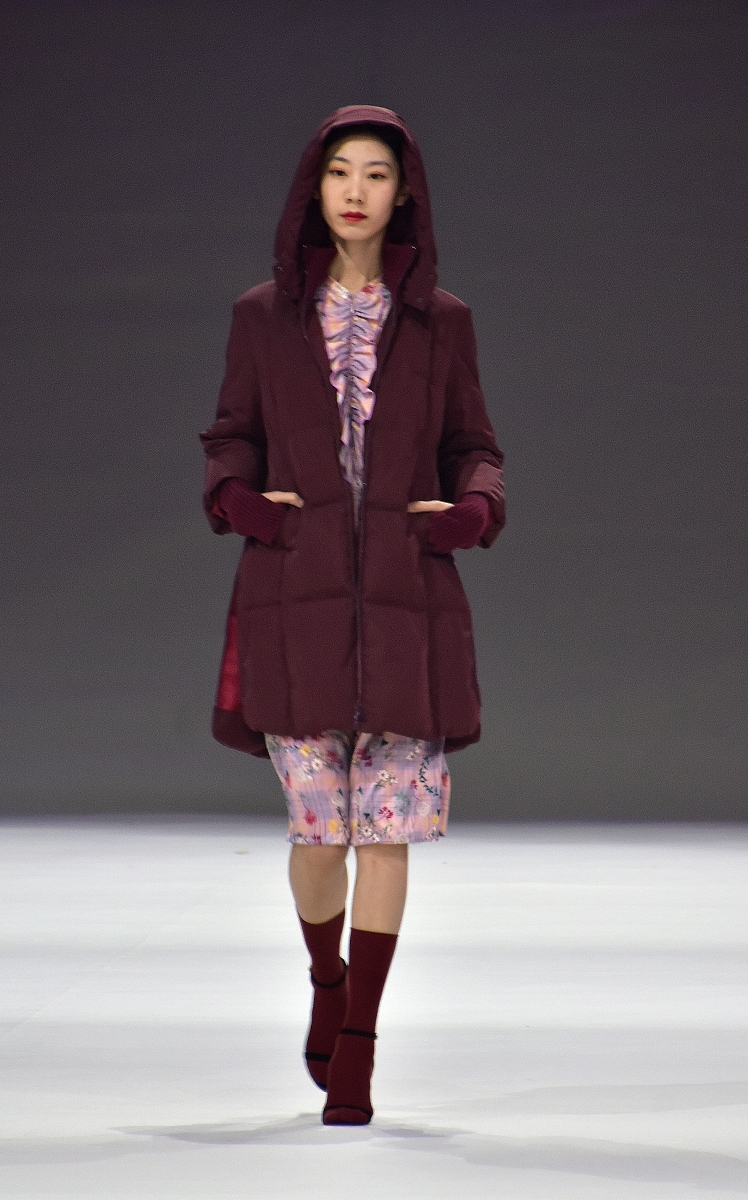 来自于 上海大学 的个人陈述说明：内容包括家庭情况及经济状况学习成长经历及主要事迹个人生涯发展目标及申请我校的理由字数1000字左右我对计算机的热爱