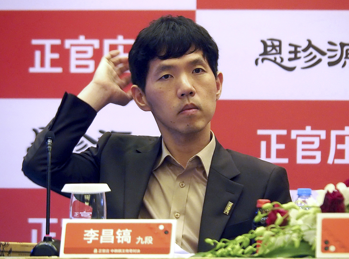 给这个稿子写10句用户跟评：只想看亿万富翁约架？别错过这些传奇决斗