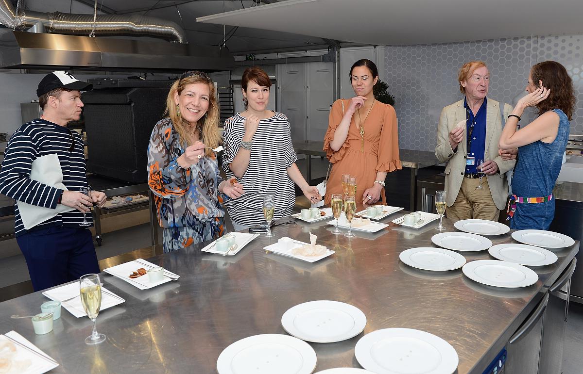 跟喜欢日语的女朋友聊些什么比较好