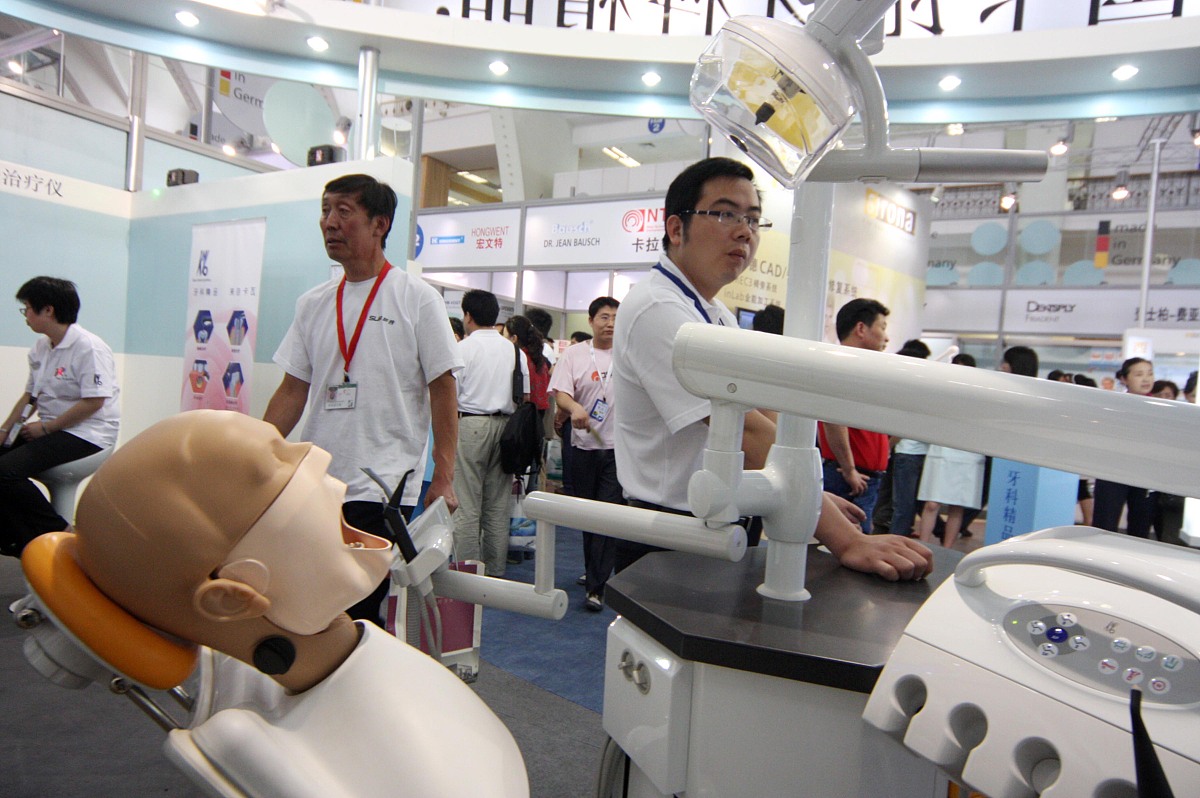 我校口腔医学专业再创佳绩，学生荣获国际口腔医学本科生操作技能大赛二等奖！