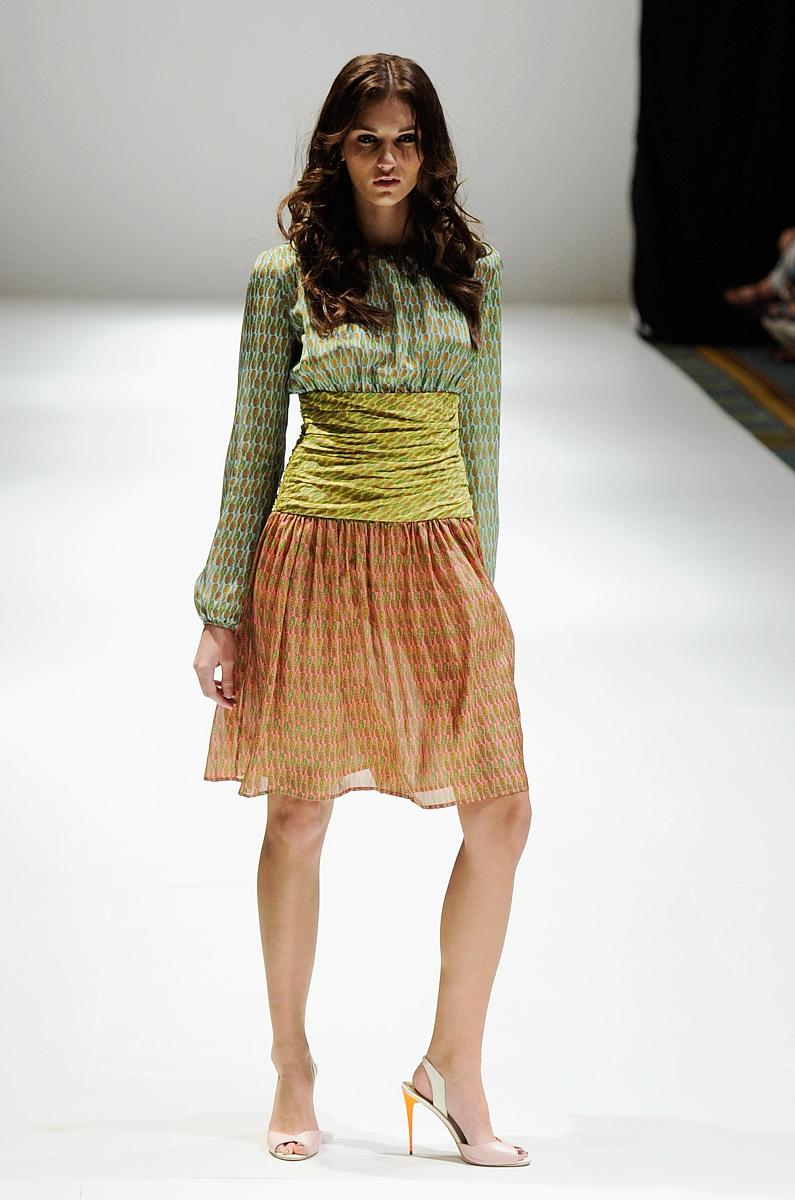 杭州服装职业高级中学2022年招生简章-培养高技能服装人才