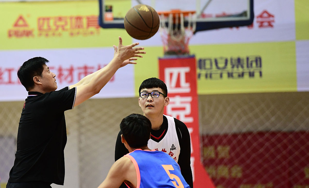 2019年6月29日,辽宁沈阳,2019年闽南商会篮球赛在沈阳举行,吸引30余支
