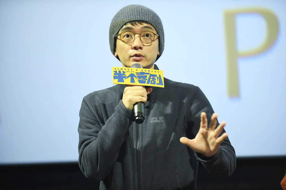 写一篇关于笑果文化脱口秀演员不当言论事件的新闻评论