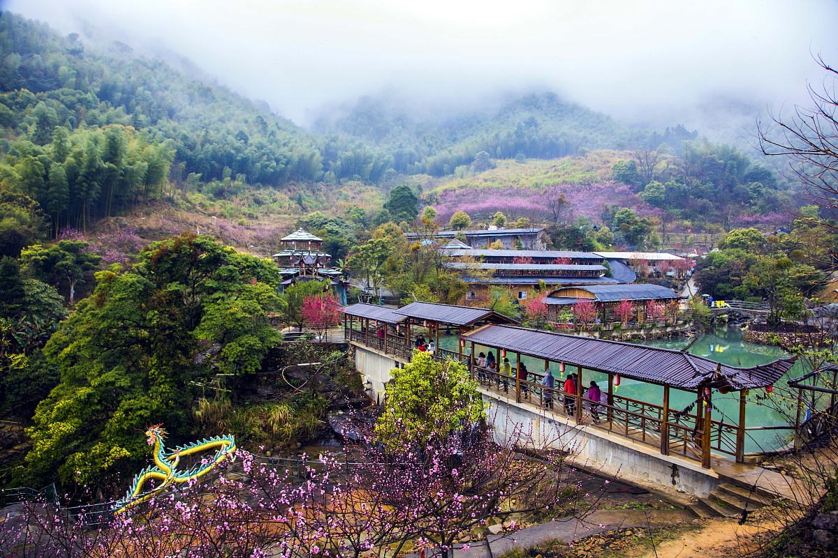 永泰县旅游发展定位帮我用210字详细描述