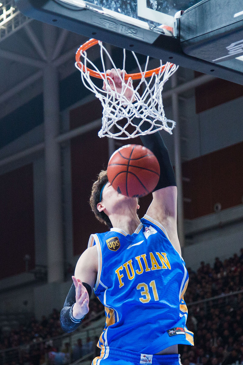 重庆万州三峡服装艺术学校有3+2五年制大专吗？服装设计与企业管理专业介绍