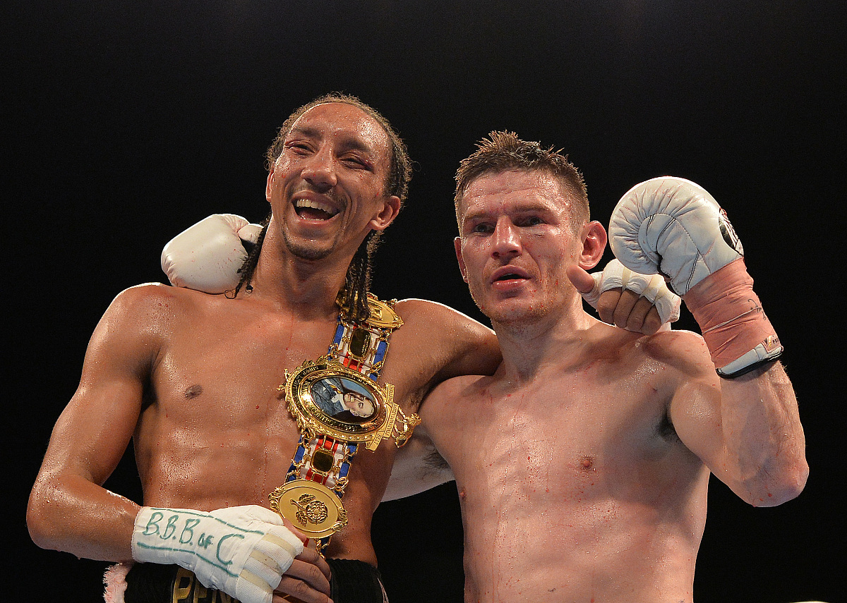 WWE爆笑解说：塞斯·罗林斯大战鲍比·莱斯利，笑出腹肌！