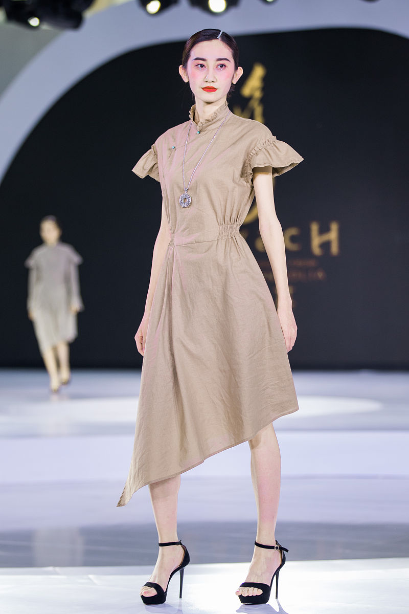 2017年9月23日,北京,2017北京时装周:zayach品牌秀场.zayach品牌秀场