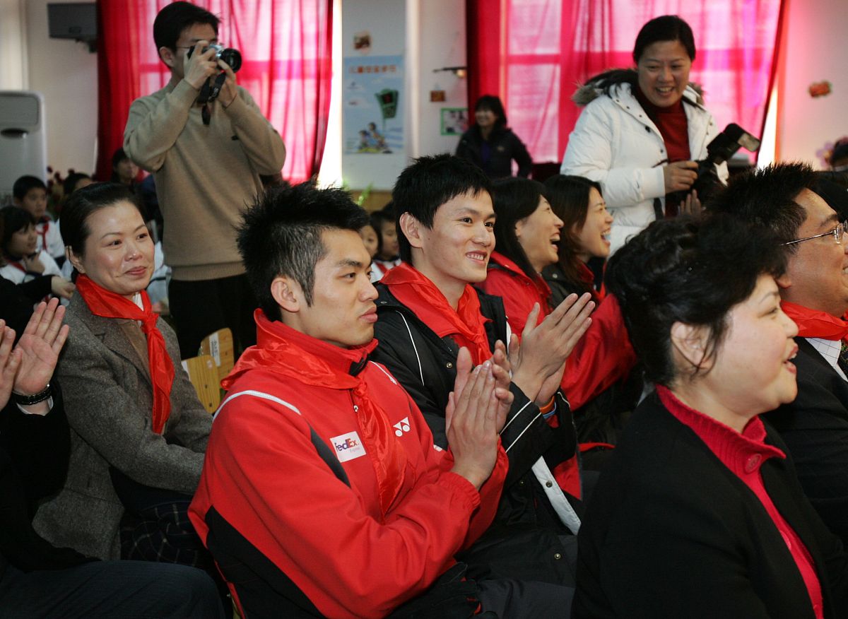 如何用另一种方式表达‘每周安全教育’？