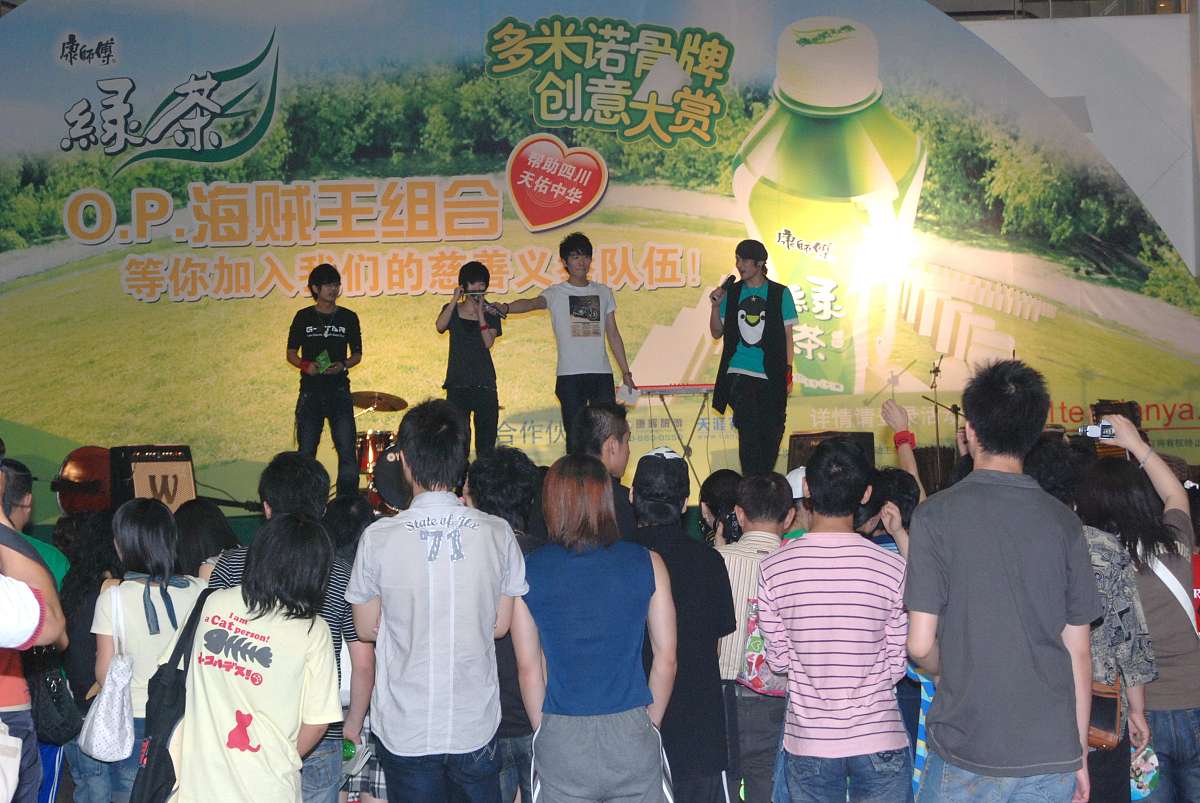 如何构建富有创意且合理的文学情节