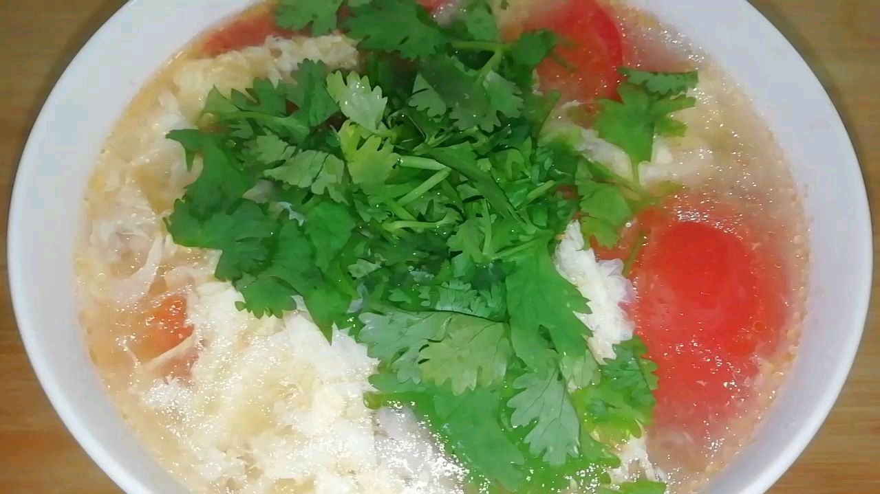 西红柿平菇鸡蛋汤营养丰富,老少皆宜