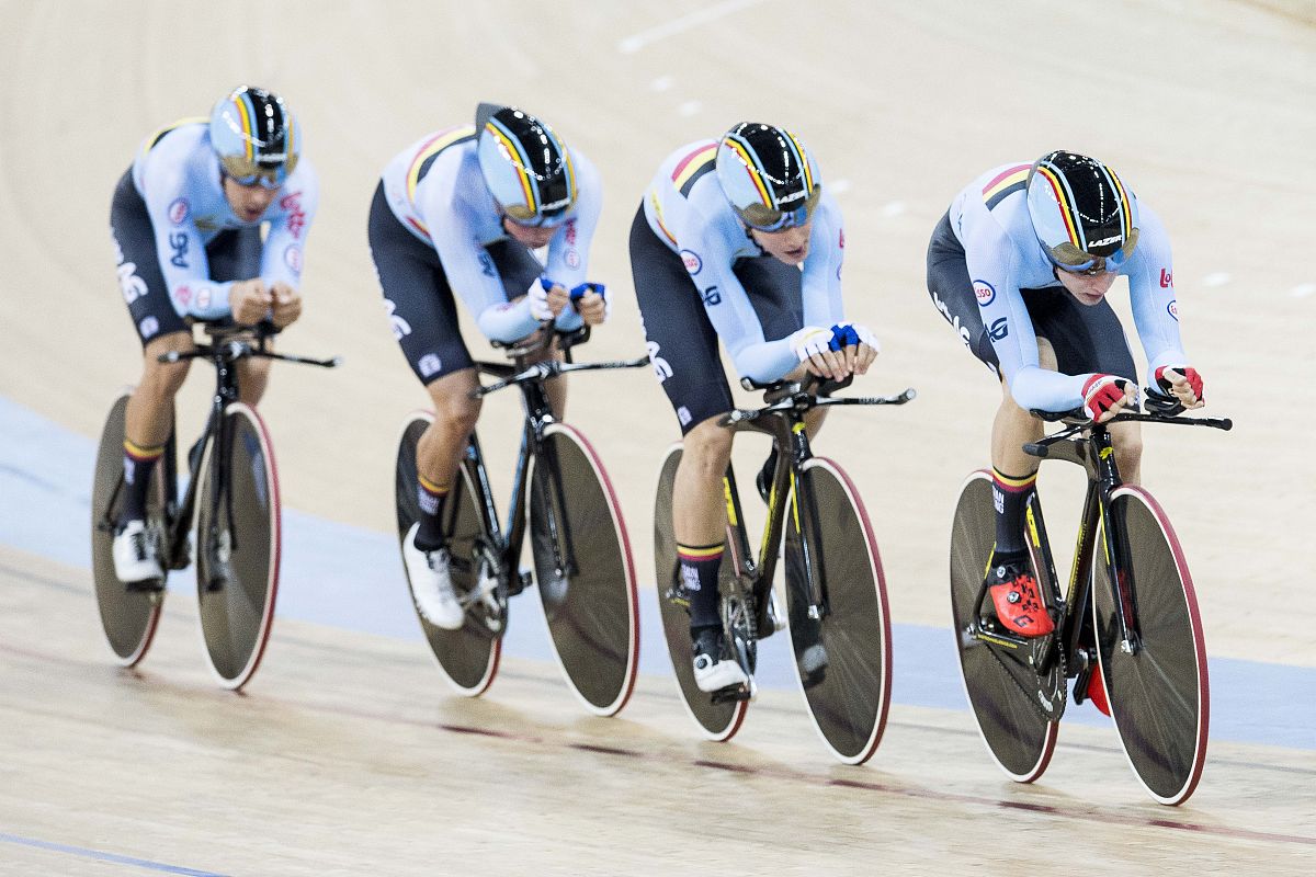 香港三天游完美行程安排：必玩景点美食推荐