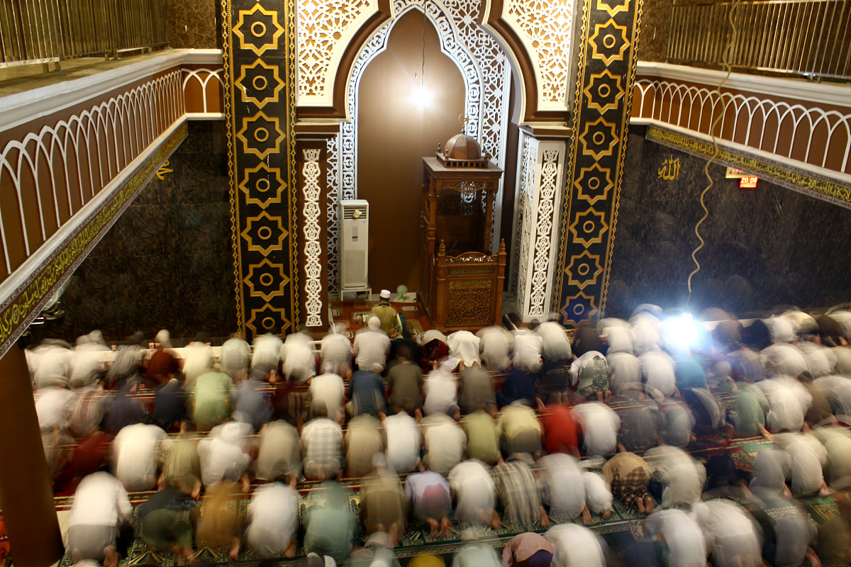 贪心算法解决活动安排问题：最大化礼堂活动数量