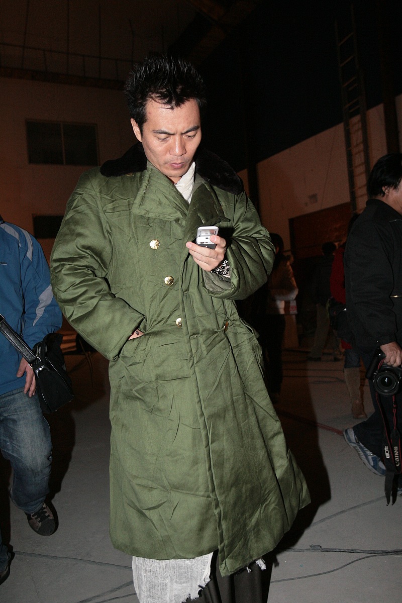 表演专业就业前景分析：从舞台到幕后，你的选择有多广？