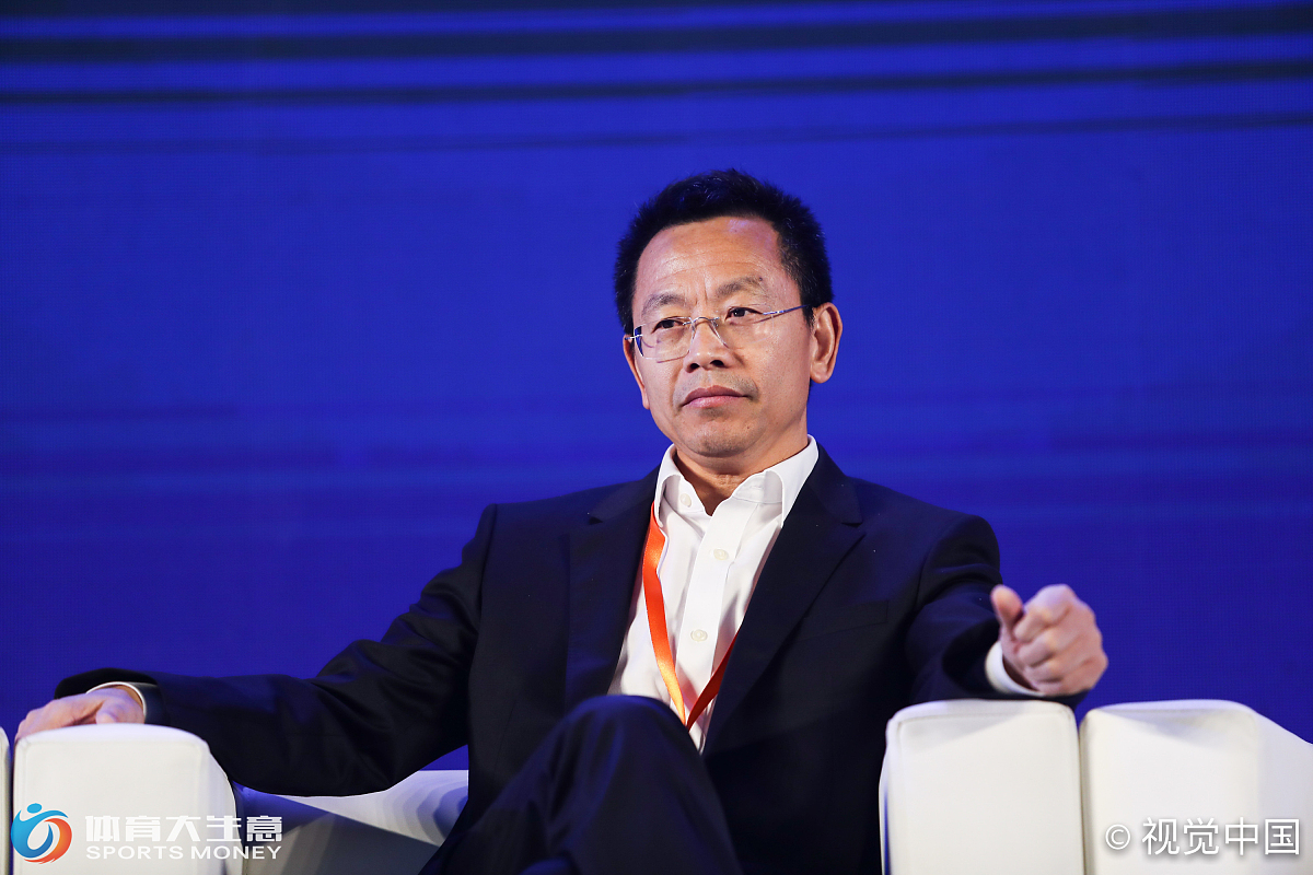 简单介绍书本《浪潮之巅》并附读这本书的感言以及推荐看这本书的原因