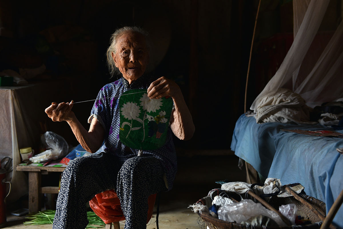 外婆的针线：节俭与温暖的传承