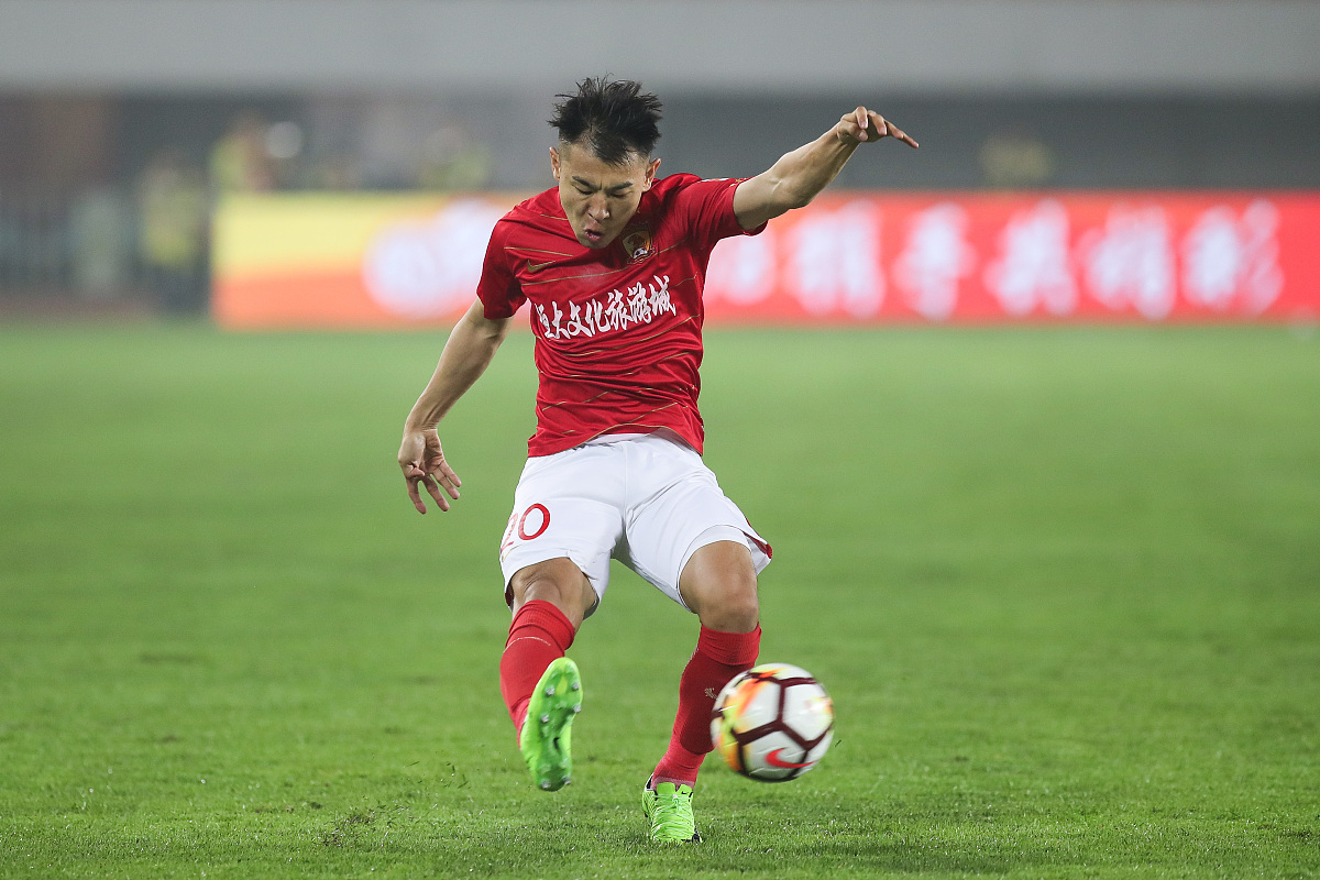 2018中超第8轮:广州恒大淘宝1-0江苏苏宁 于汉超献绝杀