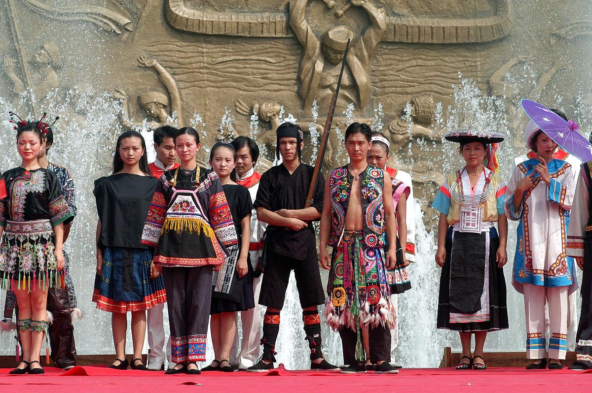 广西民族中等专业学校民族服饰设计与制作专业前景好不好