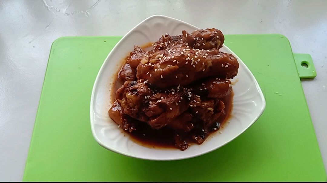 大家最爱吃的红烧鸡腿香辣美味做法很简单