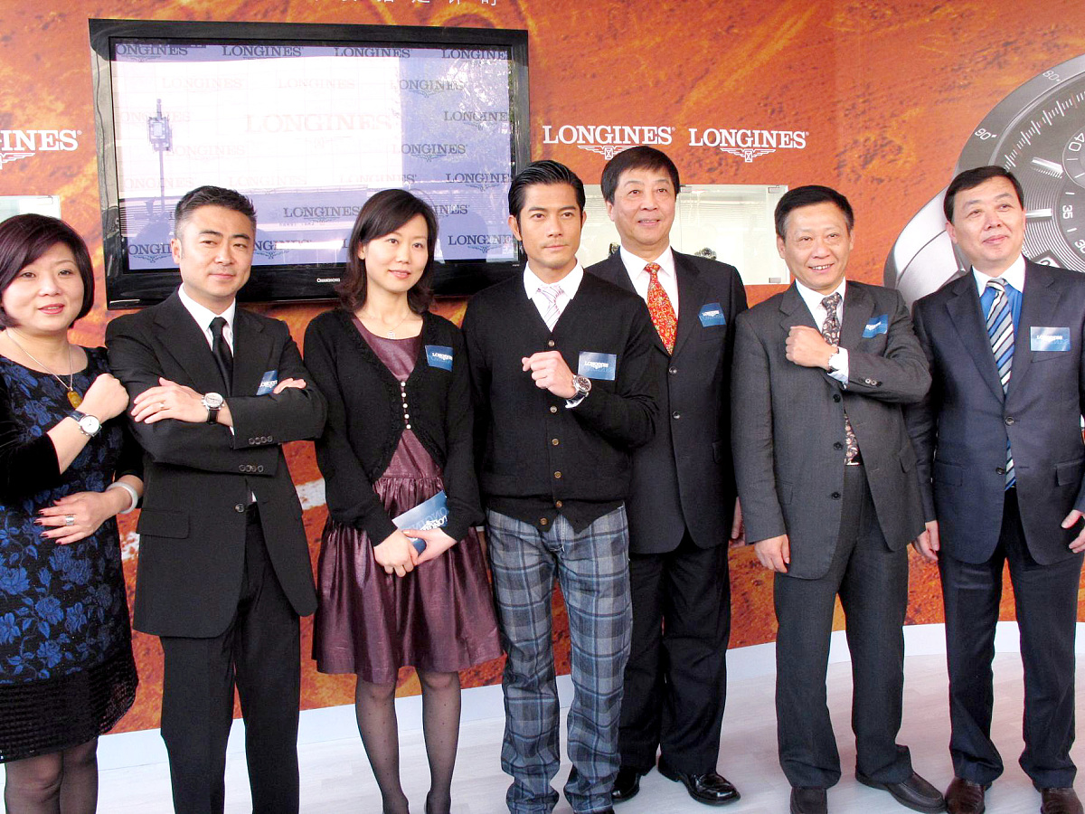 2010年4月27日讯,日前郭富城前往苏州,为浪琴表的苏州专门店作剪彩活