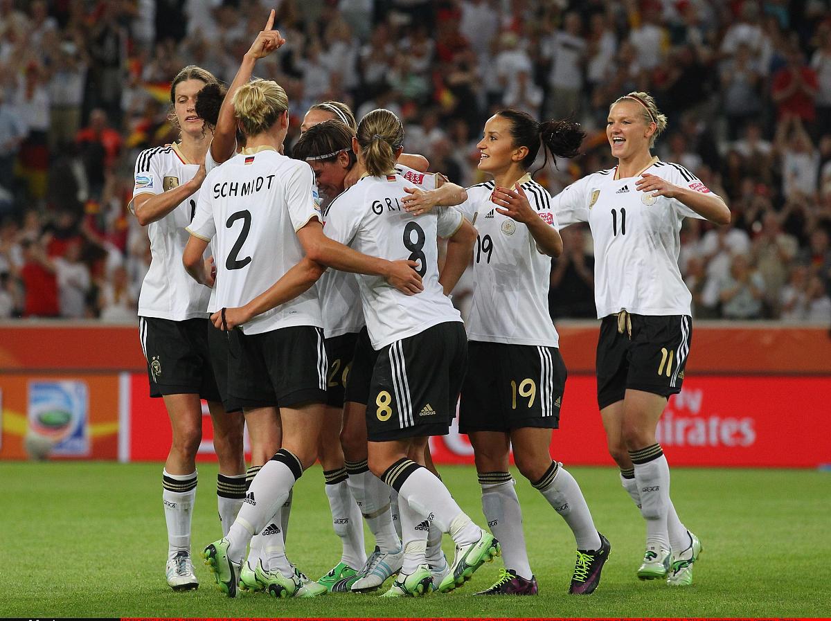 2011年7月5日,门兴格拉德巴赫,2011女足世界杯a组,德国4-2法国.***_**