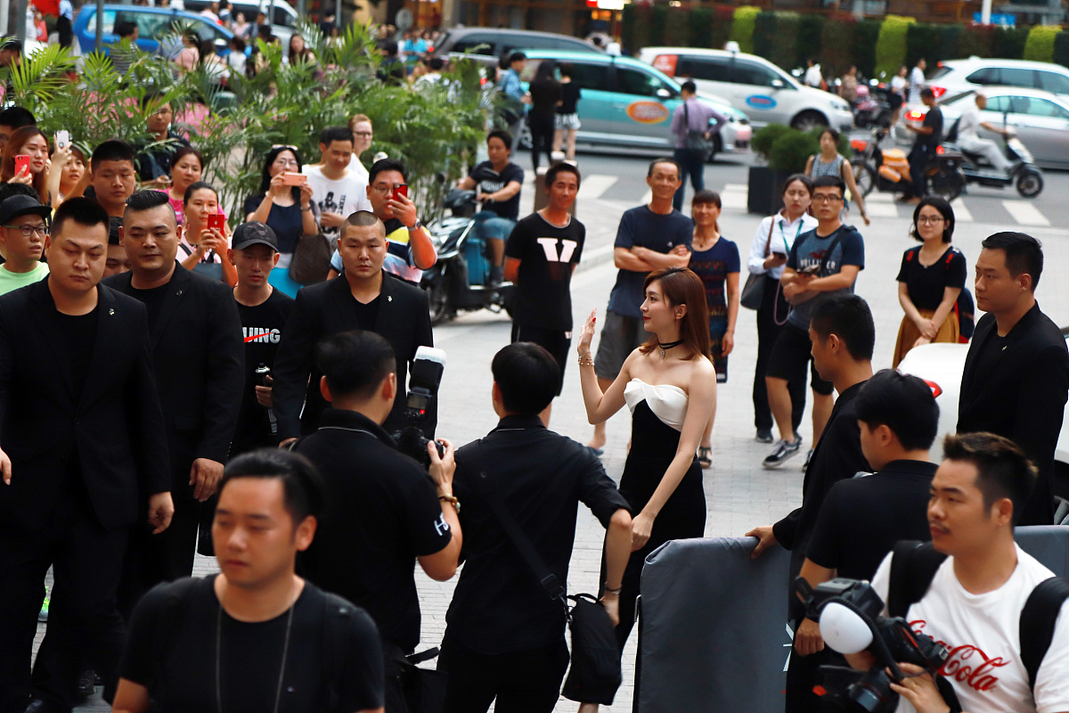 亚马逊物流服务商能开豪车、住豪房吗？真相揭秘！