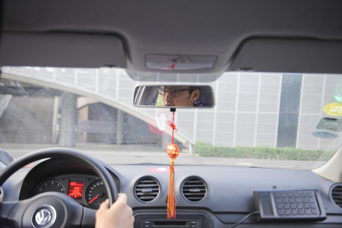 雾灯怎么开？一篇教你正确使用雾灯，提升行车安全的指南