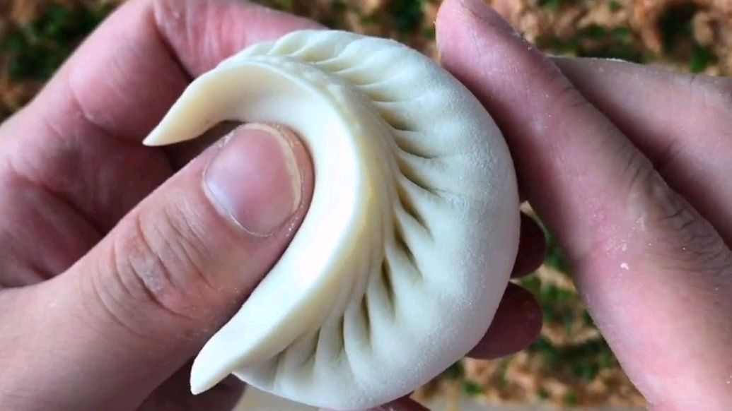 你会包月牙饺吗?今天教你月牙饺子包法!