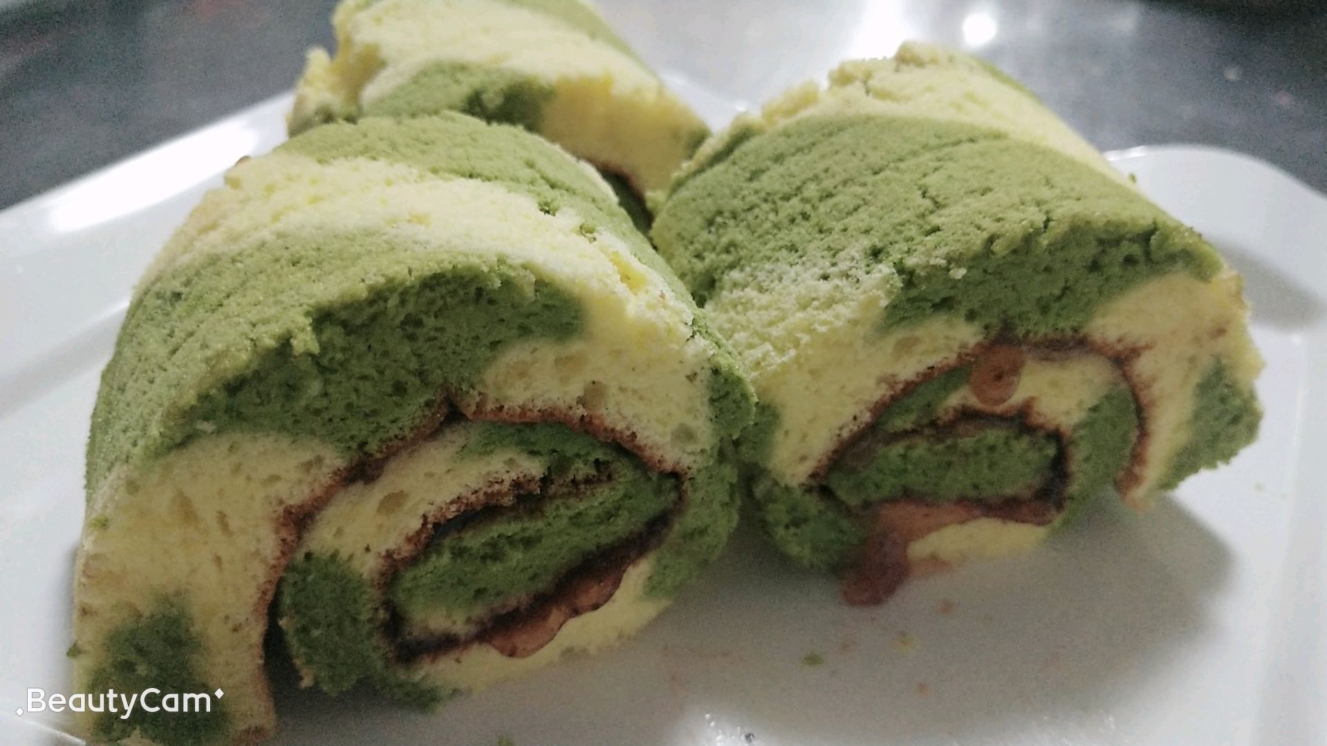 双色毛巾卷蛋糕 好吃易做 营养美味