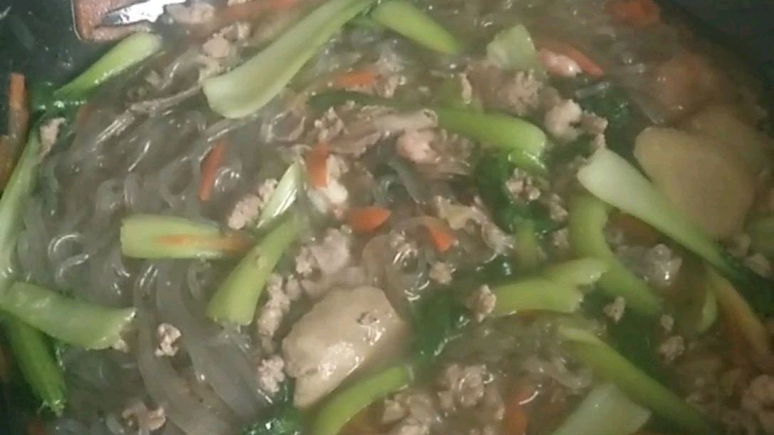 鸡汤虾仁焖粉条!