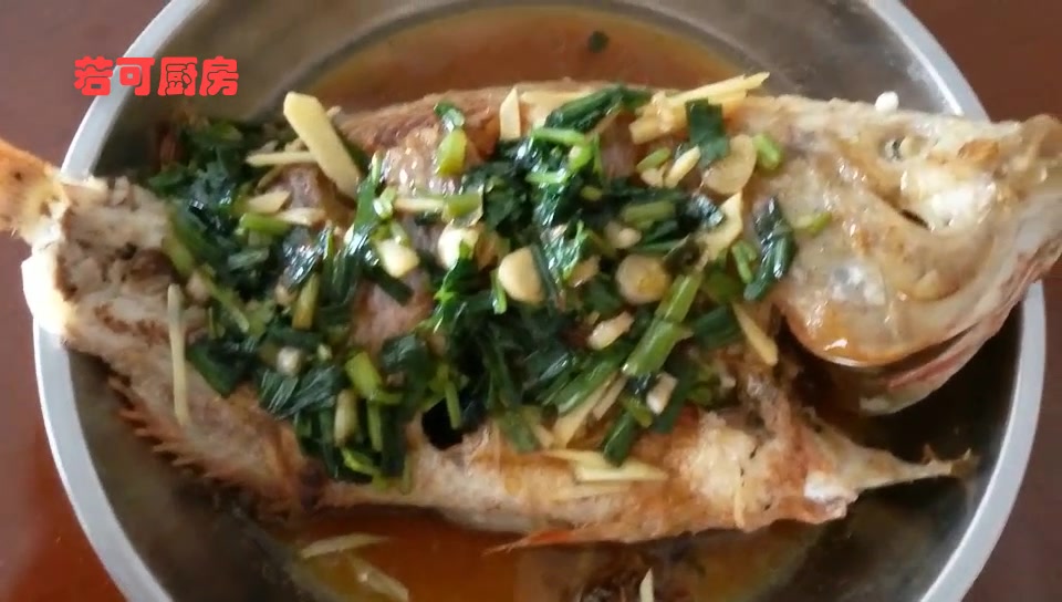 这样煎蒸花雕鱼,味道好极了,香嫩滑俱全,材料做法很简单