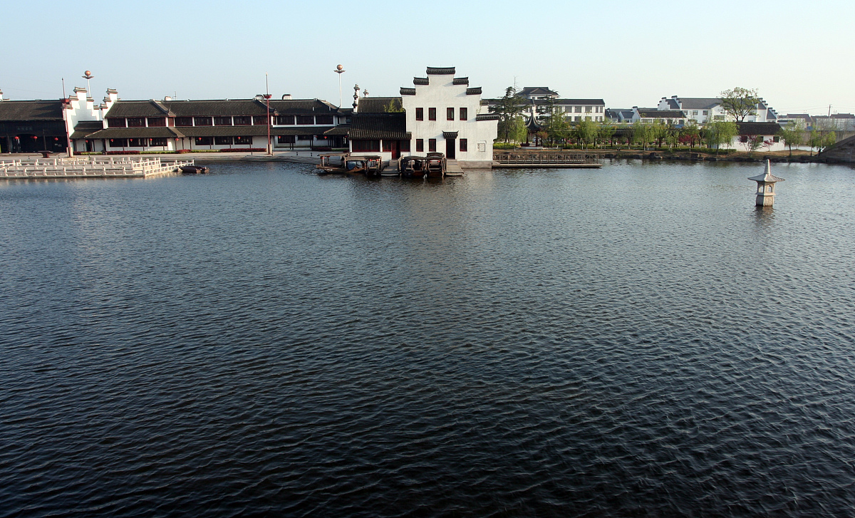 ***_***2009年4月10日,浙江省嘉兴市,位于嘉善县的西塘古镇湖景.