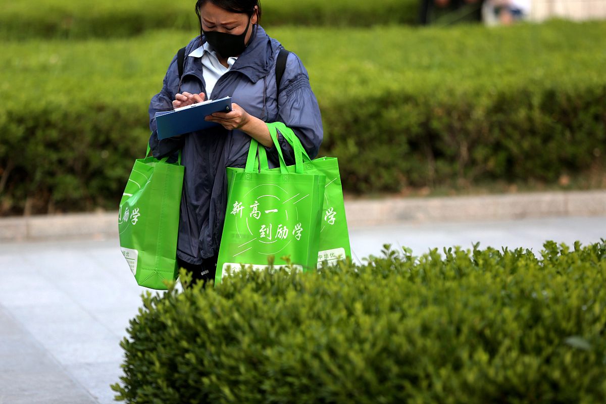 领导为偶数时，6人席卡摆放顺序详解（培训内容）