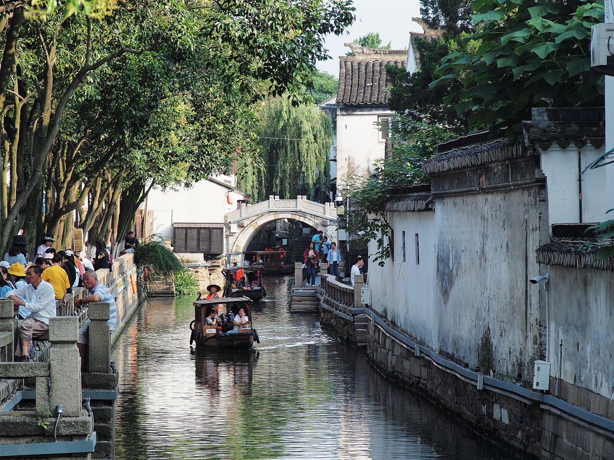 2019年6月21日,苏州老城区平江路街道,尽管已是2019年,但姑苏古城仍然