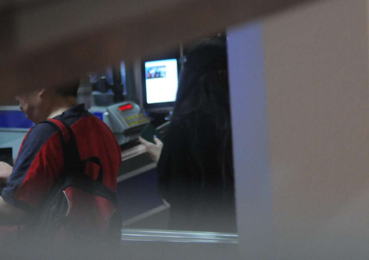 我的朋友因打游戏痛哭我该怎么安慰他