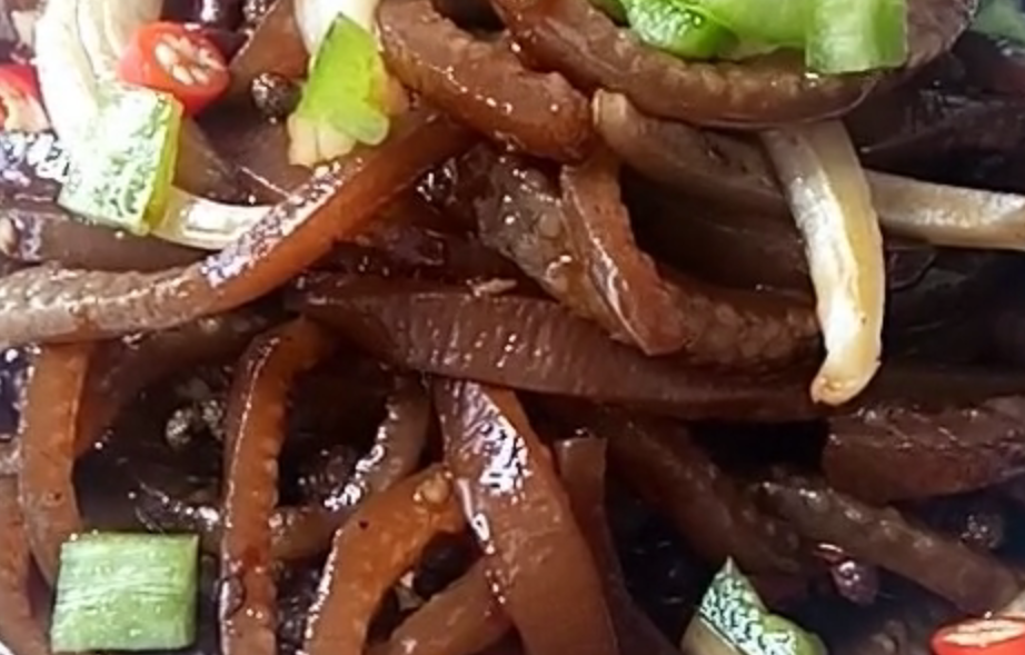 麻辣肉皮丝这样做真是太好吃了,看着都流口水,一盘根本不够吃