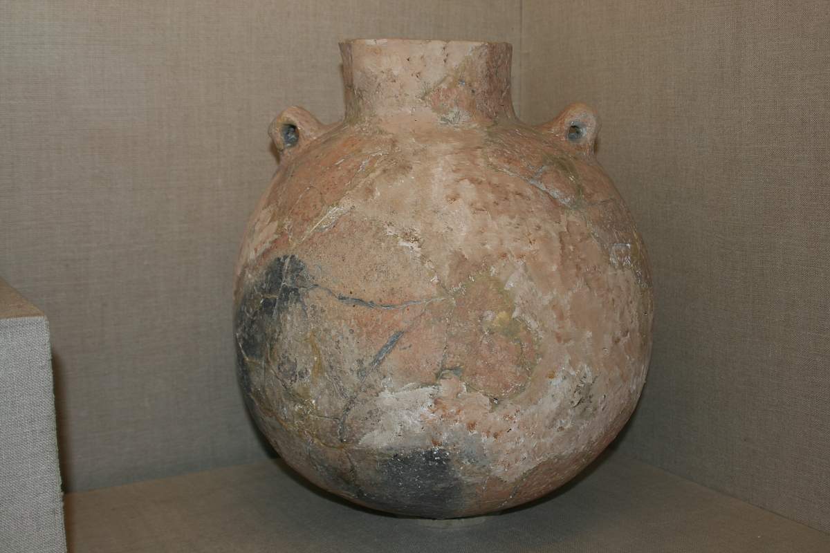 2007年06月05日,中国,彭头山文化双耳高领罐(新石器时代中期)