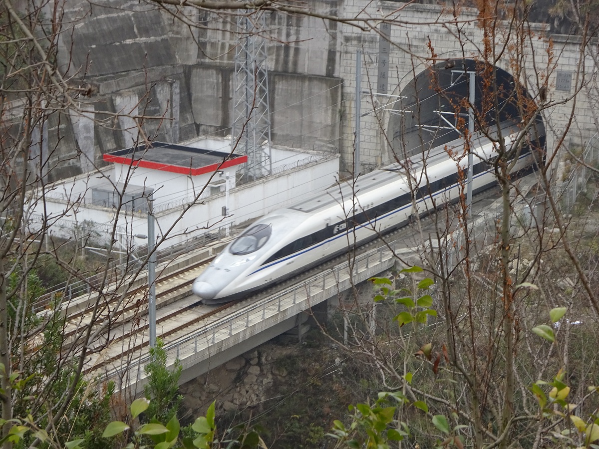 贵阳高铁学校秋季招生标准：解读高铁人才选拔标准