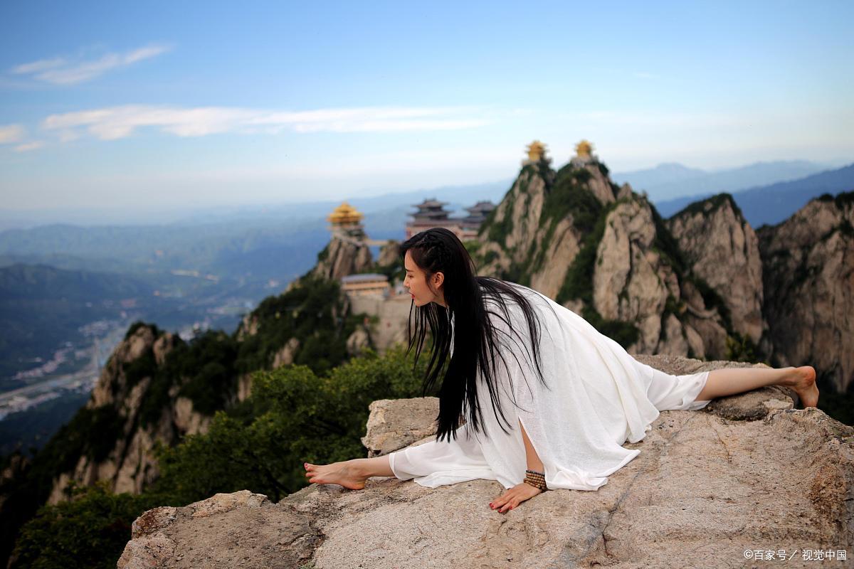 心惊胆战还是心惊胆颤