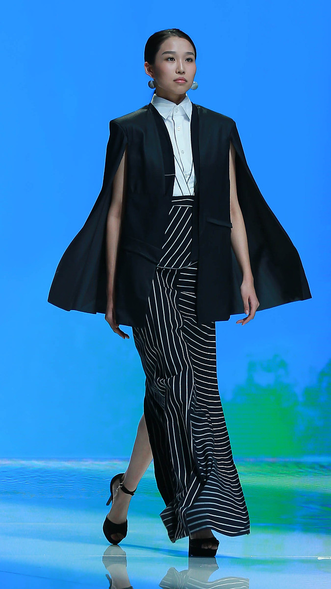 哈尔滨工业美术设计学校服装专业课程设置 - 全面培养服装设计人才