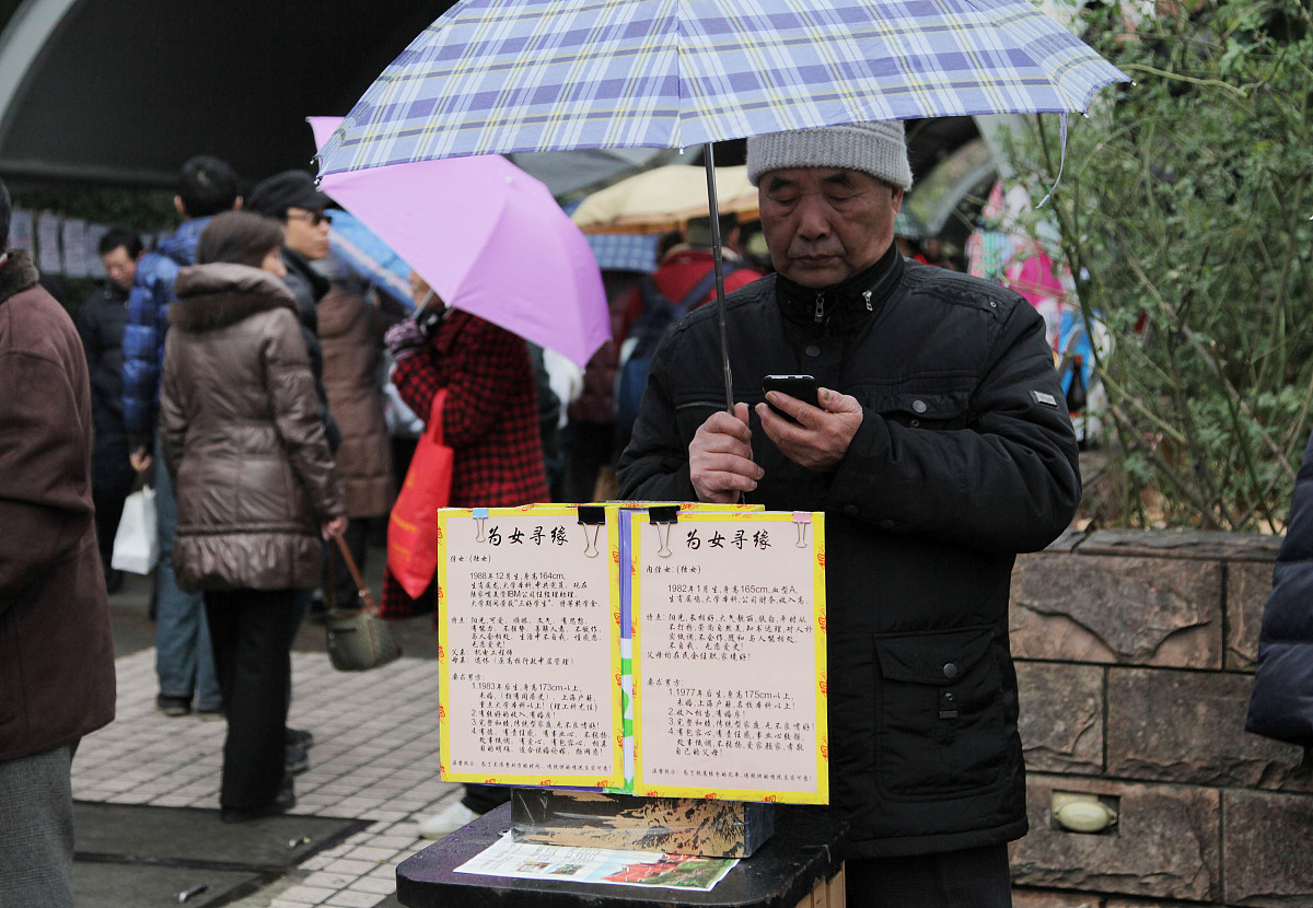 恩格斯有几个伴侣？