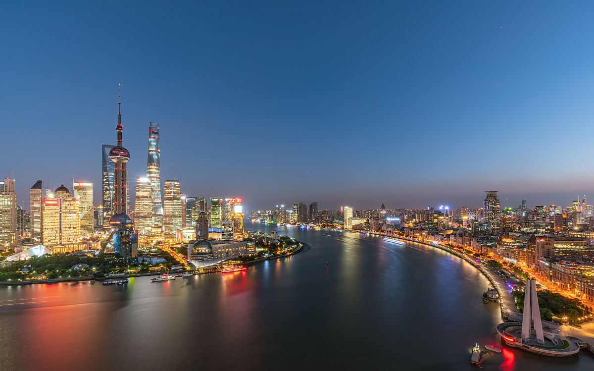 2015年9月,上海陆家嘴国际金融中心全景图.