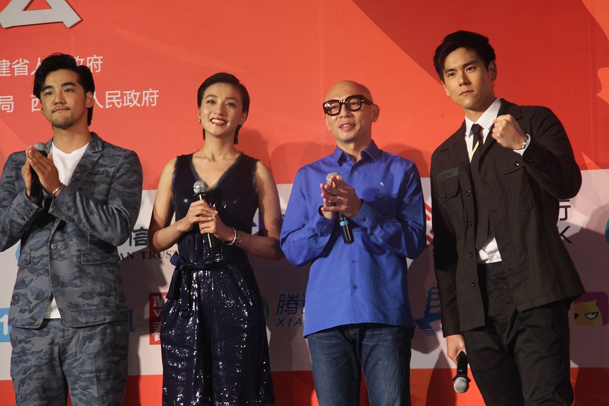 你说的电影和电视剧的参演人员好像都没有王一傅抱歉我可能弄错了可以请您告诉我具体是哪部电影或电视剧吗？我会尽力为您提供正确的信息。电影： 《心迷宫》 《解救吾先生》 《疯狂的外星人》 《流浪地球》 电视剧： 《大宅门》 《大明宫词》 《琅琊榜》 《庆余年》 《长安十二时辰》